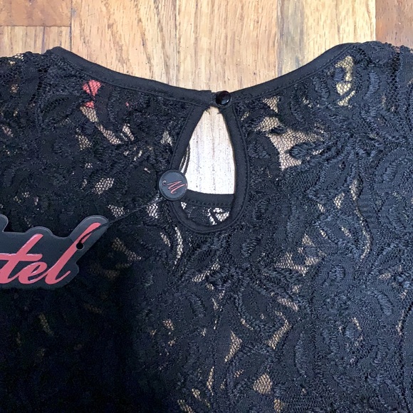 Black dress - Picture 4 of 5